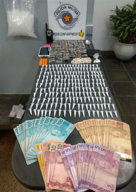 Casal é preso suspeito de vender drogas em bairro de Guareí