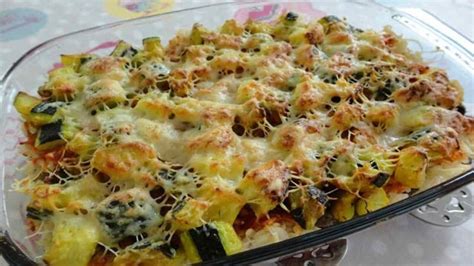 Gratin de Courgettes viande hachée au gruyère râpé délicieux La