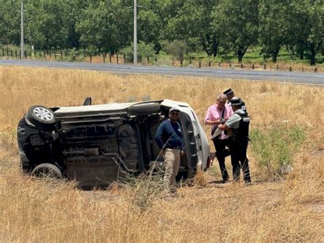 Pierde El Control Por Bachesote Y Vuelca En Km A Ju Rez La Opci N