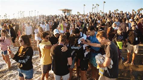 California Beach Revival Brings Beautiful Harvest Of Souls Together