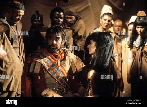 ANTONY AND CLEOPATRA, front from left: Richard Johnson, Janet Suzman ...