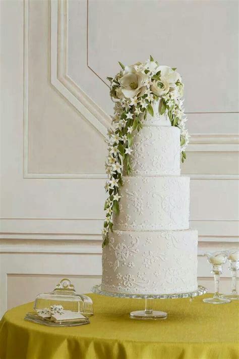 Pin By Maggie Todorova On 1 Wedding Cakes Pick One White Wedding