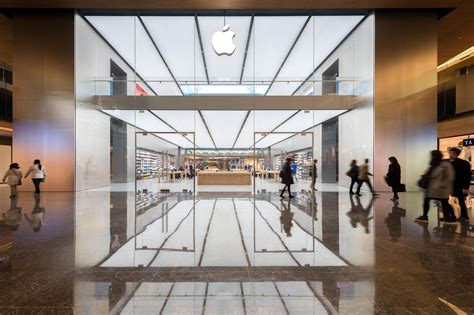 Foster Partners Nigel Young · Apple Store Zorlu · Divisare