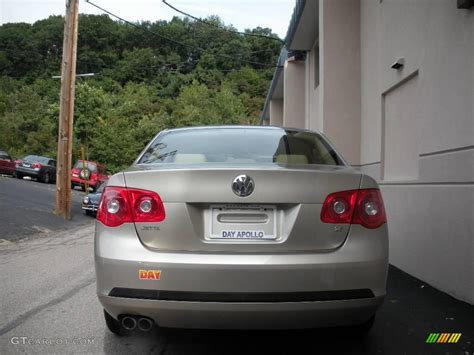 2005 Wheat Beige Metallic Volkswagen Jetta 2 5 Sedan 17830606 Photo 8