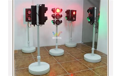 Four Aspect Mm Portable Traffic Light Buy Portable Traffic Light