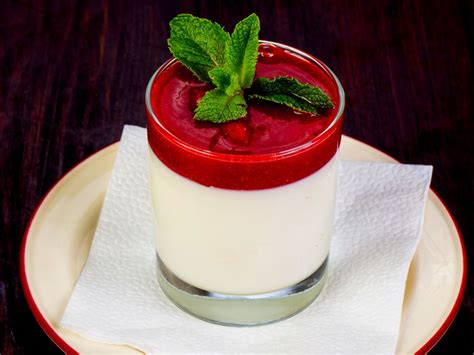 Receita De Panna Cotta De Morango