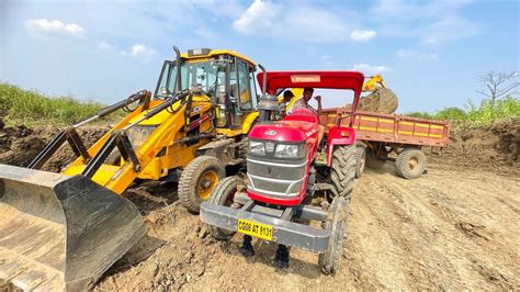 Mud Loading Tractor Stuck In Mud Pulling Out Jcb 3dx Mahindra YUVO