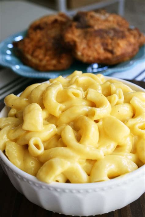 Instant Pot Creamy Macaroni and Cheese - Soulfully Made