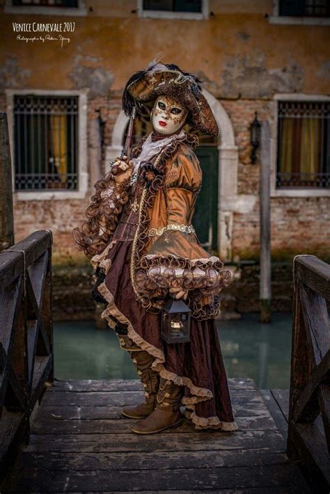 Venice Carnival Costumes Carnival Of Venice Carnival Masks Venetian