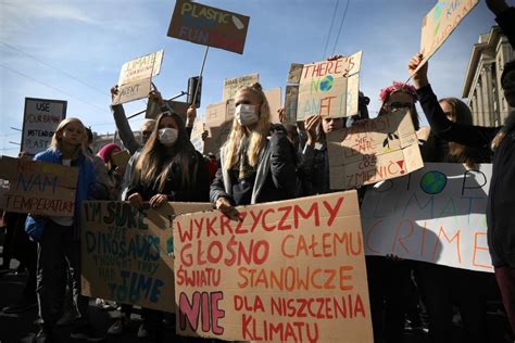 M Odzie Owy Strajk Klimatyczny W Warszawie Protest Tysi Cy Miast Zdj Cia