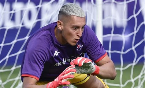 Gollini Al Napoli E Sirigu Alla Fiorentina Fatta Per Lo Scambio Di