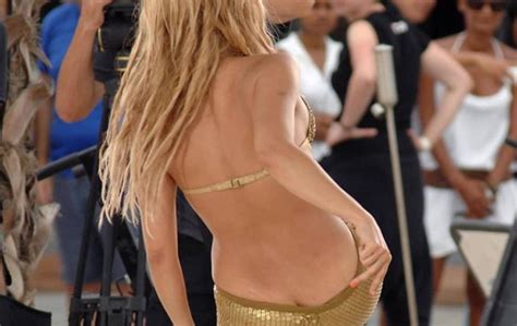 Shakira Tuvo Un Accidente De Vestuario Por Culpa De Un Baile Infobae