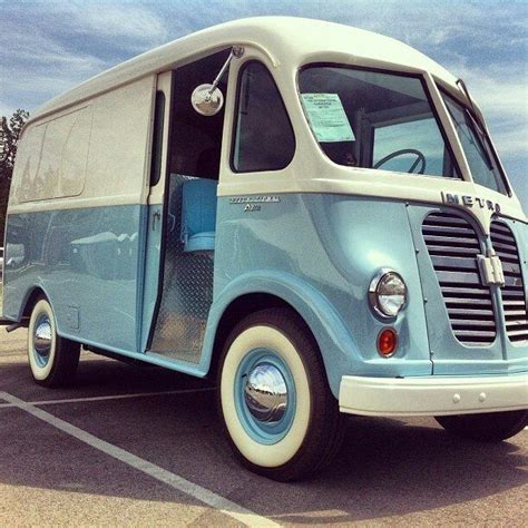 International Harvester Metro Van 1959 | Vintage trucks, International truck, Step van