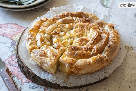 Banitsa o pastel búlgaro de queso salado receta de cocina fácil y