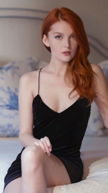 Elyse Nicole Dufour Porn Pic