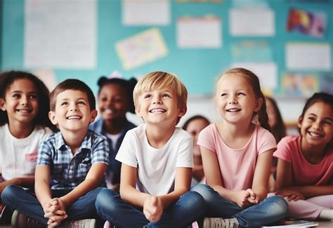 page  happy kids class images    freepik