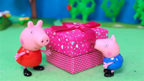 PEPPA PIG Peppa Y George Abren Muchos Regalos Peppa Pig Juguetes En