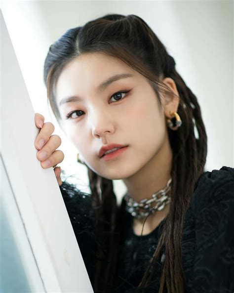 [yeji]“wannabe” X Dispatch Itzy Fashion Photoshoot Kpop Girls