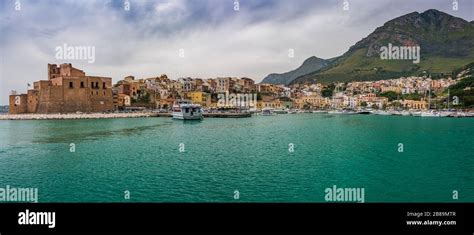 Castellammare del golfo castle hi-res stock photography and images - Alamy