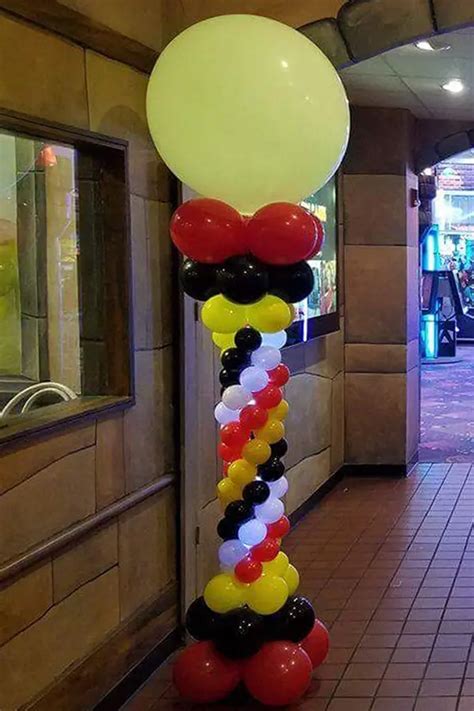 Mickey And Minnie Mouse Balloon Decor