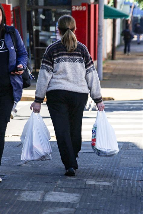 Arranca La Baja Del Impuesto Pais Qu Productos Espera El Gobierno Que