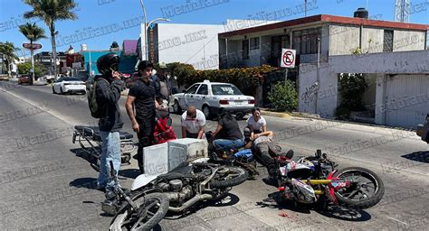 Encontronazo De Motociclistas En El Bulevar Tepic Xalisco Meridiano Mx