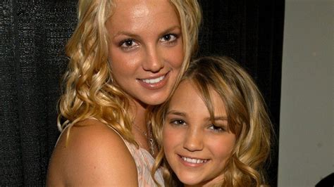 Jamie Lynn Spears Im So Proud Of Britney For Using Her Voice Bbc News