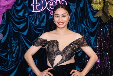 Nhan sắc ngọt ngào của hot girl bóng đá Việt Nam Hoàng Thị Loan Tạp chí Doanh nghiệp Việt Nam