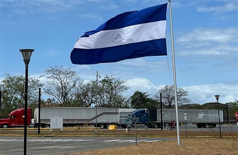 De Grens Over Van Costa Rica Naar Nicaragua En Terug In Pe As Blancas