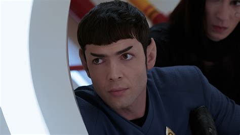 Star Trek Strange New Worlds Ethan Peck Gifted His Co Stars A Bag Of