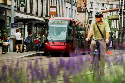 Circulation Stationnement Pistes Cyclables Transports Que