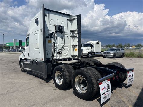 ﻿2020﻿ ﻿Freightliner﻿ ﻿Cascadia﻿ ﻿126" Sleeper Cab﻿ - Wheel Truck Sales