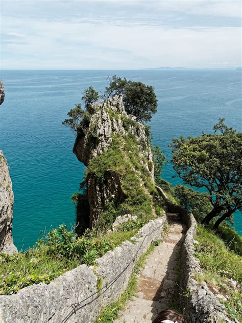 El Faro Del Caballo 763 Escalones Con Vistas Al Cantábrico Traveler