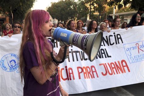 Una Víctima De Violencia De Género Denuncia Que Su Maltratador Ha Secuestrado A Sus Hijos Público