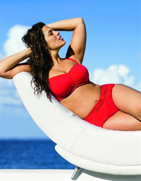 7 Hot Sexy Mirna Valerio Bikini Pics