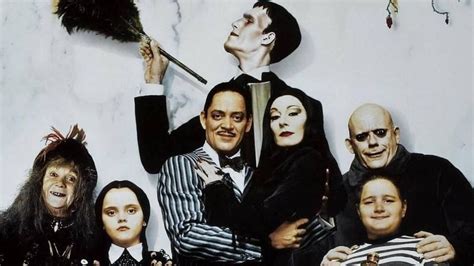 A Família Addams Saiba Como Está O Elenco Do Filme Dos Anos 90