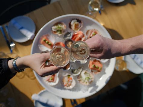 Luxury Escapes Deal Exclusive Dining For Two At Harbourfront Seafood The Venues Collection