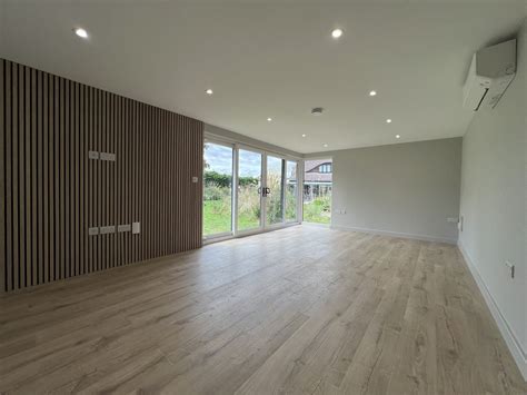 Corner Studio - Avon Beach — Dorset Garden Rooms