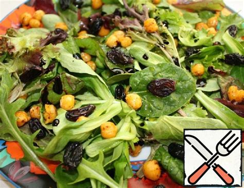 Green Salad with Chickpeas and Raisins Recipe 2023 with Pictures Step by Step - Food Recipes Hub