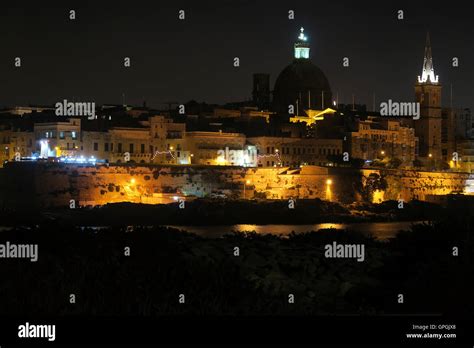 Valletta, Malta night view from Sliema Stock Photo - Alamy