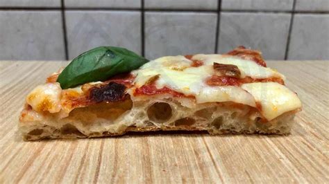 Masa Esponjosa Y Cobertura Sabrosa Receta De Pizza In Teglia