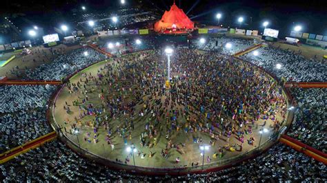 Gujarat garba gripped as Navratri 2018 enters into last phase | DeshGujarat