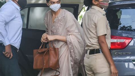 Bollywood Drugs Nexus Deepika Leaves Ncb Office After 5 Hours Of