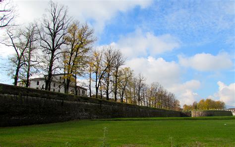 Inside The Indelible Walls Of Lucca Italy Livology