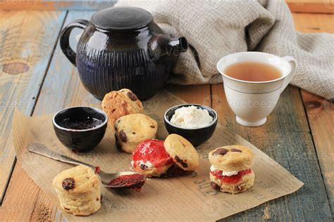 British Scones with Cream cheese, 14626856 Stock Photo at Vecteezy