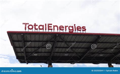 Total Energies Brand Text Company Logo Sign Gas Service Car Fuel