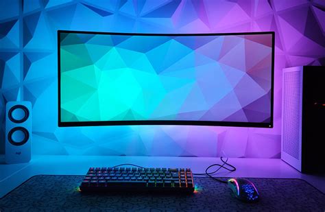 Are Curved Monitors Better for Gaming? All The Pros & Cons