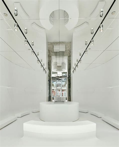 New York Courr Ges Store Opening Superfuture Zaha Hadid Nyc Soho