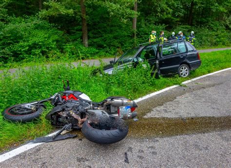 Motorradfahrer Schwer Verletzt