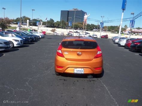 2016 Vitamin C Hyundai Accent SE Hatchback 109187216 Photo 10